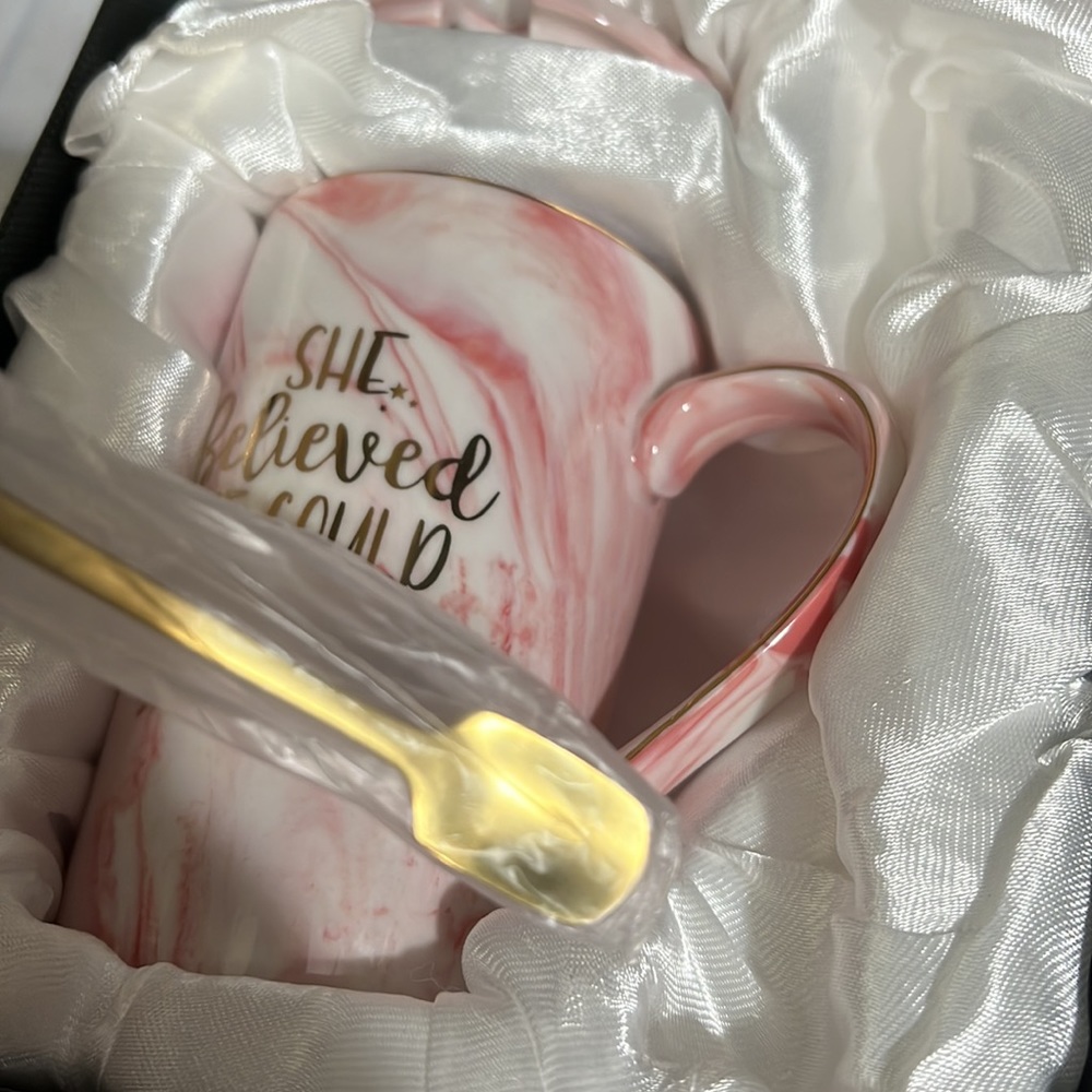 Gift set - coffee / tea cup with lid and stirring spoon by DUO